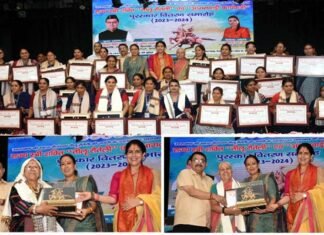 Tilu Rauteli Awards 2023-24: प्रदेश की इन 13 महिलाओं को मिला वीरांगना तीलू रौतेली पुरस्कार, 32 को आंगनबाड़ी सम्मान Uttarakhand Tilu Rauteli Award 2023-24