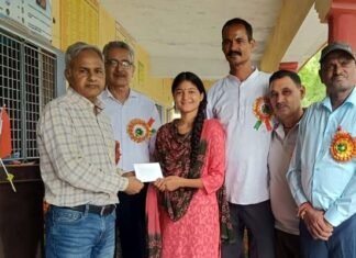 जीआईसी पुरिया डांग में मनाया गया वीर पुरिया नैथानी का 376 वां जन्मदिवस, मेधावी छात्राओं को छात्रवृति देकर किया गया पुरस्कृत Veer Puria Nathani's 376th birth anniversary