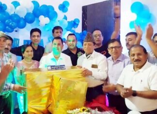 वीके ऑप्टिकल के संस्थापक अजेन्द्र रावत ने धूमधाम से मनाया अपना 50वां जन्मदिन