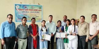 GIC कीर्तिखाल में आयोजित विकासखंड स्तरीय विज्ञान संगोष्ठी में अनन्या रही अव्वल block level science seminar organized at GIC Kirtikhal