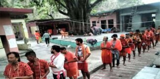 सावन शिवरात्रि पर दंगलेश्वर महादेव मंदिर में हुए भव्य अनुष्ठान, बम बम भोले के जयकारों के साथ सैकड़ों शिव भक्तों ने किया जलाभिषेक