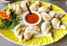 ग्रेटर नोएडा में मोमोज खाने से 15 से ज्यादा लोग बीमार, सबको हुई एक ही परेशानी, दो बच्चों की हालत गंभीर 15 people fell sick after eating momos in Greater Noida