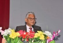 नैनीताल हाईकोट के न्यायूमर्ति मनोज तिवारी ने जीबी पंत इंजीनियरिंग कॉलेज घुड़दौड़ी में छात्र छात्राओं को दी विधिक जानकारी Justice Manoj Tiwari of Nainital High Court