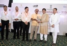 उत्तराखंड को मिला ईज ऑफ डूइंग कार्यक्रम के अंतर्गत संचालित सिंगल विंडो सिस्टम के तहत टॉप अचीवर्स अवार्ड Top Achievers category award to Uttarakhand