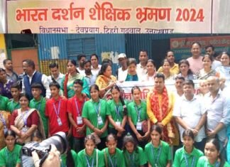 भारत दर्शन शैक्षिक भ्रमण के लिए रावना हुए देवप्रयाग क्षेत्र के 63 मेधावी छात्र bharat darshan shaikshiak bhraman