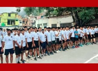 श्रीनगर में आयोजित मैराथन दौड़ के विजेता बने चाहत कुमार और अनामिका, 310 धावकों ने स्वच्छता के लिए लगाई दौड़