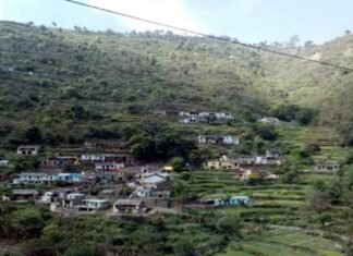 ग्रामीणों ने मोटर मार्ग के सम्बन्ध में विधायक को सौंपा ज्ञापन village bhatkoti kaljikhal block