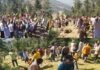 उत्तराखंड के इन दो गांवों में नहीं मनता दशहरा पर्व, पश्चाताप के लिए आपस में गागली युद्ध करते हैं दोनों गांवों के लोग Gagli War Tradition