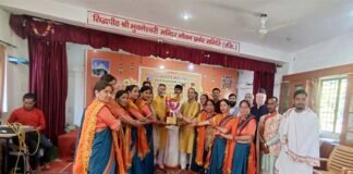 मां भुवनेश्वरी सिद्धपीठ में दस दिवसीय शारदीय नवरात्रि का सफल समापन, महिलाओं की भजन कीर्तन प्रतियोगिता में गढ़गोरिल रहा प्रथम स्थान पर Sharadiya Navratri at Maa Bhuvaneshwari Siddhapeeth