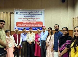 उत्तराखण्ड लोकभाषा-साहित्य मंच अपणि ‘गढ़वाळि’ भाषा तैं ल्हेकि पौंछी गढ़वाळ विश्वविद्यालय- भाषा-साहित्य का शोधार्थियों का बीच Uttarakhand Folk Language and Literature Forum