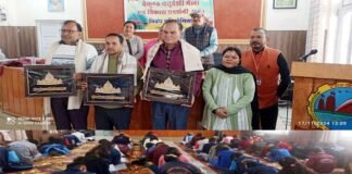 बैकुंठ चतुदर्शी मेला: निबंध प्रतियोगिता में आस्था, अभिरुचि व अदिति अपने अपने वर्ग में रही पहले स्थान पर