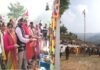 गगवाड़स्यूं घाटी के देवलेश्वर महादेव मंदिर में नौवें बैकुंठ चतुर्दशी मेले का आगाज, बुडोली के ग्रामीणों ने चढ़ाई 45 फीट ऊंची शिव ध्वजा Devleshwar Mahadev Temple Balodi