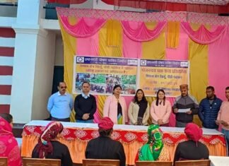 भोजन माता की ब्लॉक स्तरीय पाक कला प्रतियोगिता में नगर पालिका प्राथमिक विद्यालय श्रीनगर की शकुंतला देवी ने प्रथम स्थान किया हासिल Bhojan Mata cooking competition