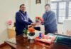 गढ़वाल मंडलीय नशा उन्मूलन नोडल अधिकारी अखिलेश चन्द्र चमोला ने की शिक्षा निदेशक से शिष्टाचार भेंट Drug eradication nodal officer Chamola