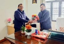 गढ़वाल मंडलीय नशा उन्मूलन नोडल अधिकारी अखिलेश चन्द्र चमोला ने की शिक्षा निदेशक से शिष्टाचार भेंट Drug eradication nodal officer Chamola