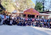 राजकीय इंटर कॉलेज कल्जीखाल के छात्र-छात्राओं एवं अध्यापकों के दल ने किया लैंसडाउन क्षेत्र का शैक्षिक भ्रमण