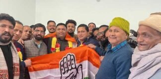नयार घाटी सतपुली के भाजपा नेता एवं पूर्व प्रधान जगदम्बा डंगवाल ने थामा कांग्रेस का दामन Jagdamba Dangwal joined Congress