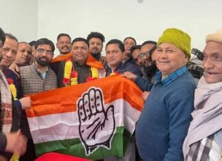 नयार घाटी सतपुली के भाजपा नेता एवं पूर्व प्रधान जगदम्बा डंगवाल ने थामा कांग्रेस का दामन Jagdamba Dangwal joined Congress
