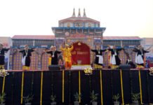 14वें महाकौथिग में पहले दिन रही सौरभ मैठाणी के सुपरहिट गीतों की धूम