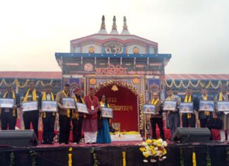 14वें महाकौथिग का चौथा दिन: सुबह का सत्र रहा गढ़वाली-कुमाउनी कवि सम्मेलन के नाम