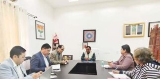 उत्तराखंड में मेडिकल कॉलेजों के लिए नई एसओपी, डॉक्टरों की होगी बायोमेट्रिक अटेंडेंस, 1 जनवरी से लागू होंगे नियम biometric attendance of doctors