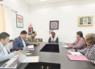 उत्तराखंड में मेडिकल कॉलेजों के लिए नई एसओपी, डॉक्टरों की होगी बायोमेट्रिक अटेंडेंस, 1 जनवरी से लागू होंगे नियम biometric attendance of doctors