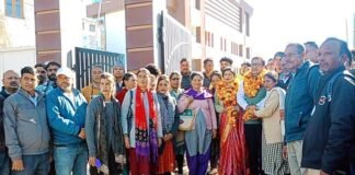 प्रशासक बने जनप्रतिनिधियों का किया अभिनंदन, कल्जीखाल में राणा दम्पति का हुआ जोरदार स्वागत