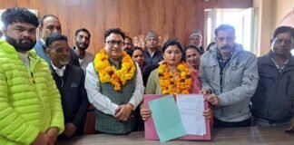 ब्लॉक मुख्यालय कल्जीखाल में निवर्तमान प्रमुख बीना राणा ने लिया प्रमुख प्रशासक का पदभार