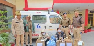उत्तराखंड: एम्बुलेंस से हो रही थी गांजे की तस्करी, 14 लाख के माल के साथ दो तस्कर गिरफ्तार smuggling of ganja in ambulance