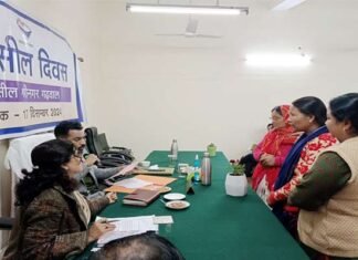 श्रीनगर तहसील दिवस में 12 शिकायतें हुई दर्ज, अधिकांश का मौके पर हुआ निस्तारण, डीएम ने श्रीनगर शहर को डस्ट फ्री बनाने के दिए निर्देश