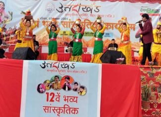 लोक गायक सौरभ मैठाणी और ख़ुशी जोशी ने ग्रेटर नोएडा में बिखेरी उत्तराखंडी लोक संस्कृति की छटा