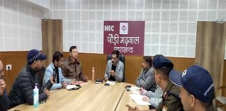 पौड़ी बस हादसा: डीएम ने जिला अस्पताल में तमाम बुनियादी सुविधाओं को लेकर मांगी रिपोर्ट