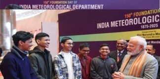 श्रीनगर के छात्र शुभम ने राष्ट्रीय मौसम ओलंपियाड में प्रथम स्थान हासिल कर प्रेदश का नाम किया रोशन, पीएम मोदी ने किया सम्मानित Srinagar student Shubham secured first position in National Meteorological Olympiad