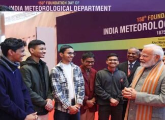 श्रीनगर के छात्र शुभम ने राष्ट्रीय मौसम ओलंपियाड में प्रथम स्थान हासिल कर प्रेदश का नाम किया रोशन, पीएम मोदी ने किया सम्मानित Srinagar student Shubham secured first position in National Meteorological Olympiad