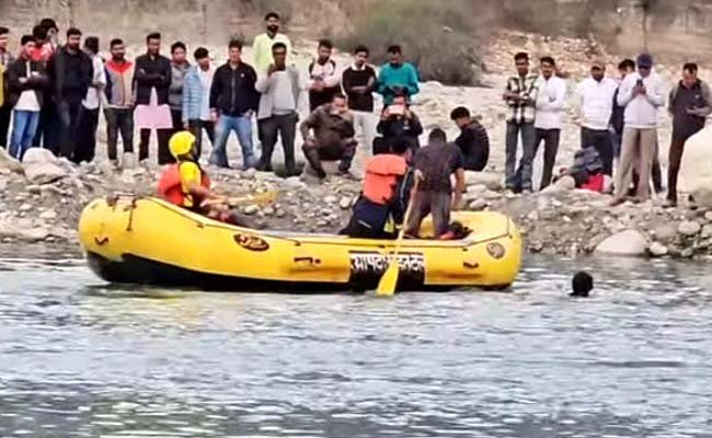 Two-students-died-due-to-dr Two students died due to drowning in Alaknanda river