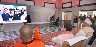 मुख्यमंत्री ने हरिद्वार के जगतगुरु आश्रम में सुनी प्रधानमंत्री नरेन्द्र मोदी के “मन की बात”