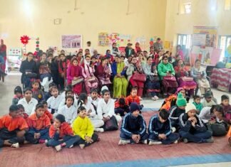 GGIC श्रीनगर में आयोजित “सपनों की उड़ान” कार्यक्रम में कुर्सी-दौड़” में बबीता देवी, “नींबू-दौड़” में कल्पना देवी रहीं प्रथम