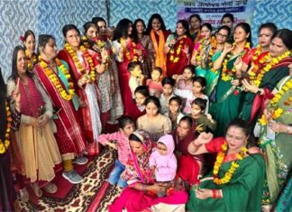 लक्ष्य अंत्योदय सेवा केंद्र नोएडा में अंतरराष्ट्रीय महिला दिवस एवं होली मिलन का आयोजन, मलिन बस्तियों की महिलाओं को किया सम्मानित Lakshya Antyodaya Seva Kendra Noida