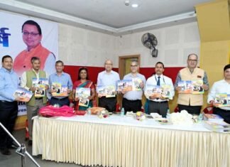 उत्तराखंड में धामी सरकार के 3 वर्ष पूर्ण होने पर दिल्ली के गढ़वाल भवन में आयोजित विचार गोष्ठी में दिल्ली-एनसीआर के प्रबुद्धजनों ने किया प्रतिभाग