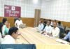 सीएम हेल्पलाइन पर दर्ज शिकायतों के निराकरण में देरी को लेकर डीएम नाखुश