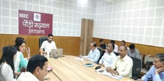 सीएम हेल्पलाइन पर दर्ज शिकायतों के निराकरण में देरी को लेकर डीएम नाखुश
