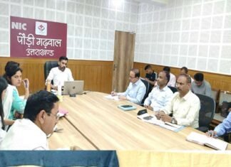 सीएम हेल्पलाइन पर दर्ज शिकायतों के निराकरण में देरी को लेकर डीएम नाखुश