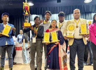 राष्ट्रीय स्तर की एनएसएस पोस्टर प्रतियोगिता में शारदा विश्वविद्यालय को मिला पुरस्कार NSS poster competition