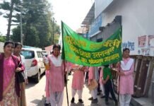 राजकीय बालिका इंटर कॉलेज श्रीनगर की छात्राओं ने पृथ्वी दिवस पर निकाली जनजागरुकता रैली public awareness rally on Earth Day