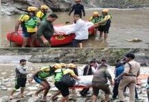 श्रीनगर-देवप्रयाग मार्ग पर दर्दनाक हादसा, शादी समारोह में जा रहे परिवार की कार अलकनंदा नदी में गिरी, पांच लोगों की मौत