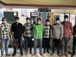 देहरादून में दूसरे की जगह एग्जाम देने पहुंचा मुन्नाभाई, प्रतियोगी परीक्षा के दौरान ब्लूटूथ से नक़ल करते पकड़े गए 17 अभ्यार्थी 17 candidates caught cheating using Bluetooth during