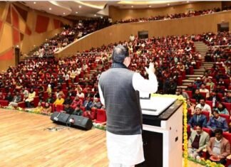 मुख्यमंत्री ने कृषि, उद्यान, एवं समाज कल्याण विभाग में चयनित अभ्यर्थियों को दिए नियुक्ति पत्र