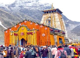 बाबा केदार के दर्शनों को उमड़े भक्त, चौथे दिन ही आंकड़ा पहुंचा एक लाख पार