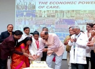 शारदा अस्पताल में अंतरराष्ट्रीय नर्स दिवस मनाया गया