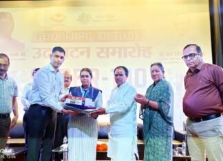 छात्रों की सफलता की गारंटी बनेगा ‘सुपर-100’, इंजिनियरिंग व मेडिकल की प्रतियोगी परीक्षा की मिलेगी निःशुल्क कोचिंग 'Super-100' will become a guarantee of success for students